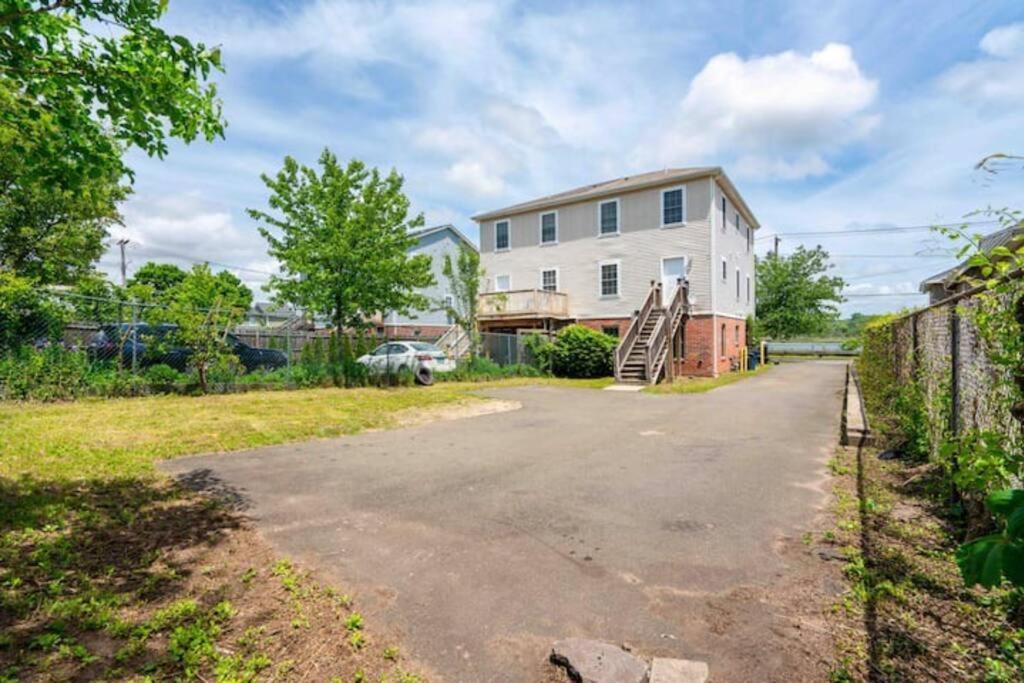 Gorgeous Waterfront 2 Bedroom 1 Bath Modern Home. New Haven Esterno foto